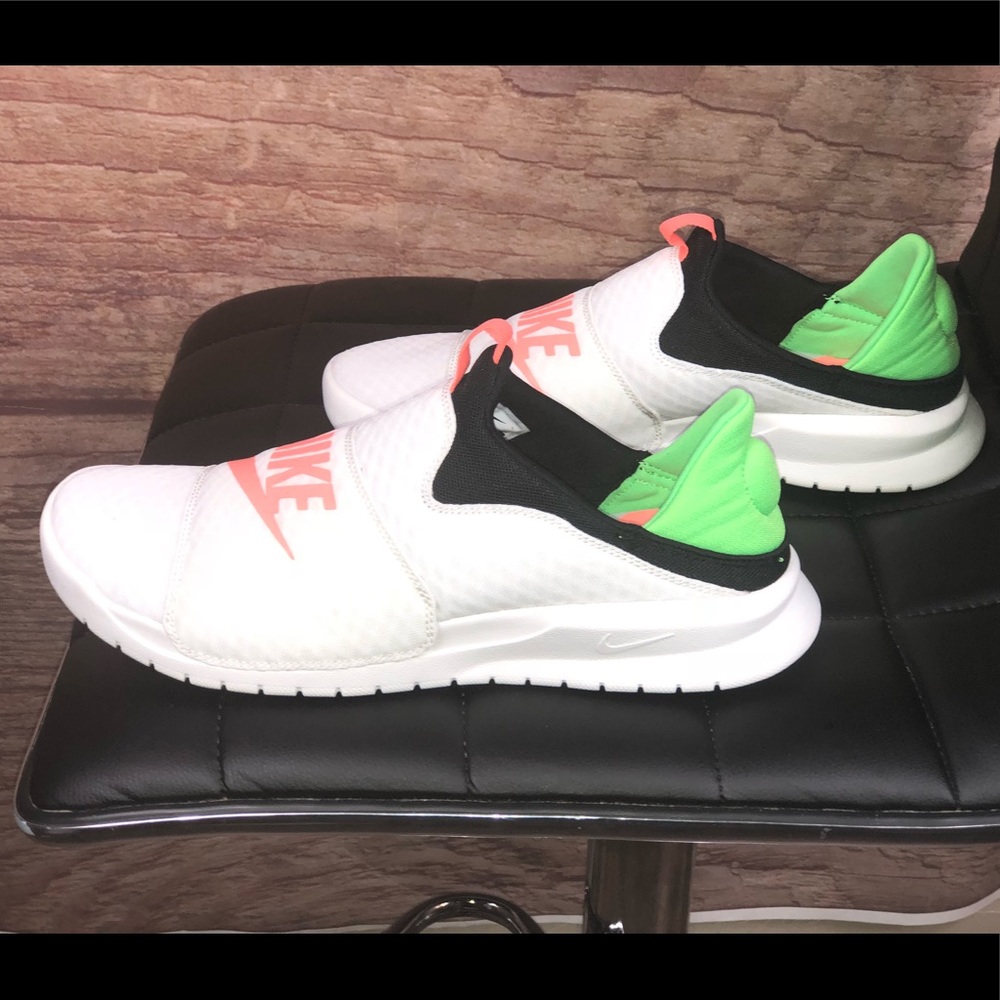 Nike benassi slp shoes size 10 men’s - Picture 3 of 6